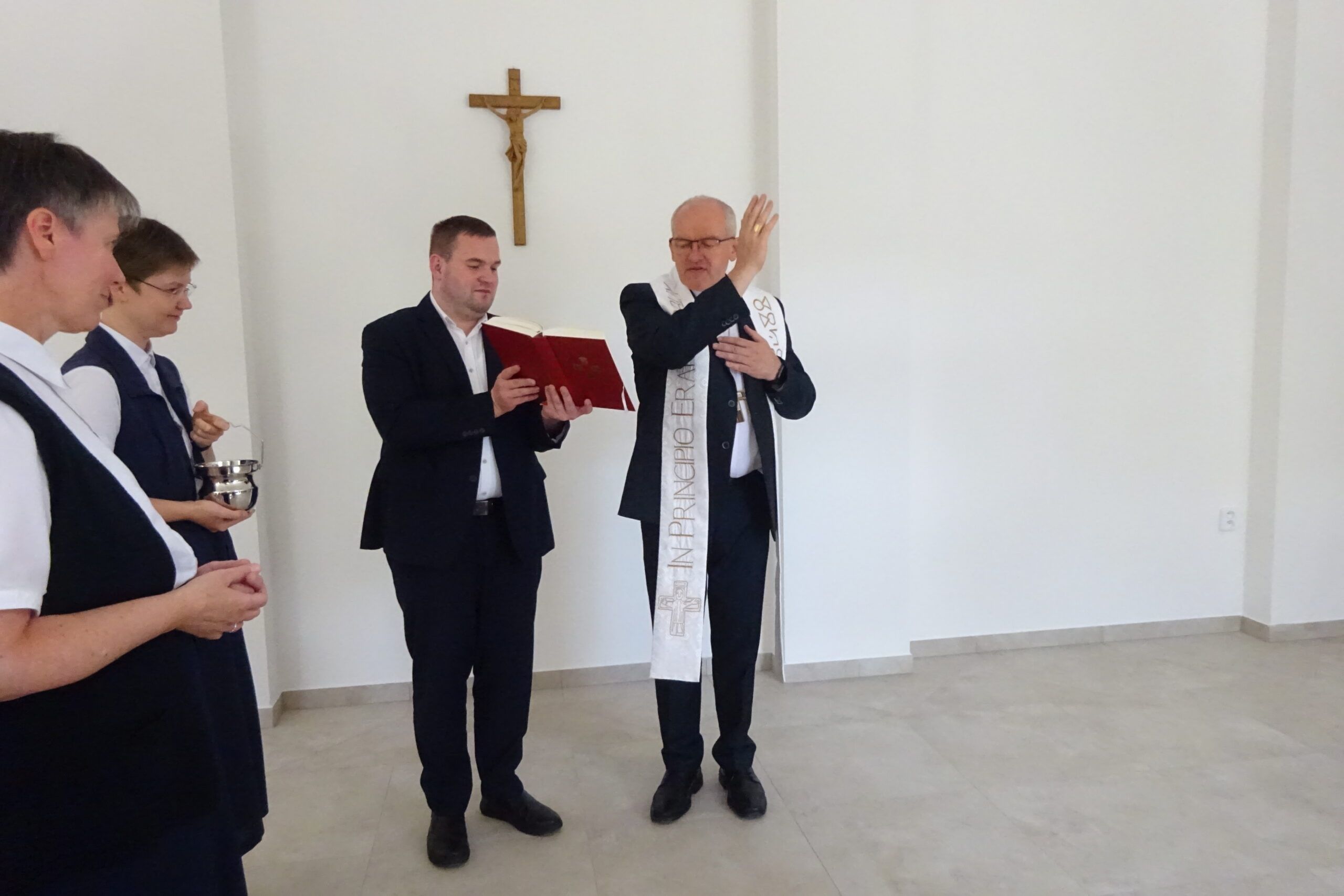 Požehnání zrekonstruovaného domu centra České provincie SSJ v Olomouci